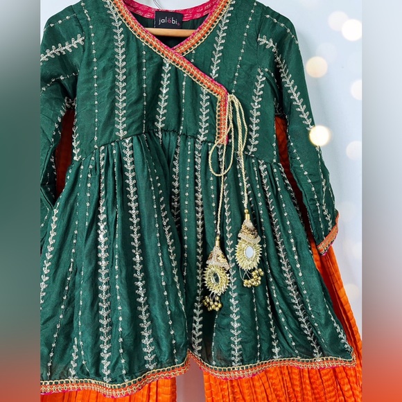 Girls 3-4 Years Salwar Kameez - Picture 2 of 3